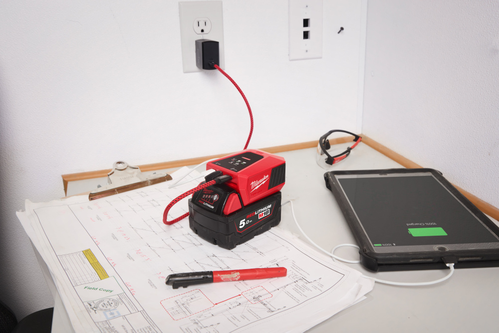 Hovedbilde Milwaukee M18TC-0 M18 TOP-OFF MINI CHARGER IN2