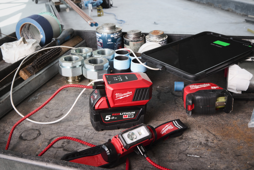 Hovedbilde Milwaukee M18TC-0 M18 TOP-OFF MINI CHARGER IN2